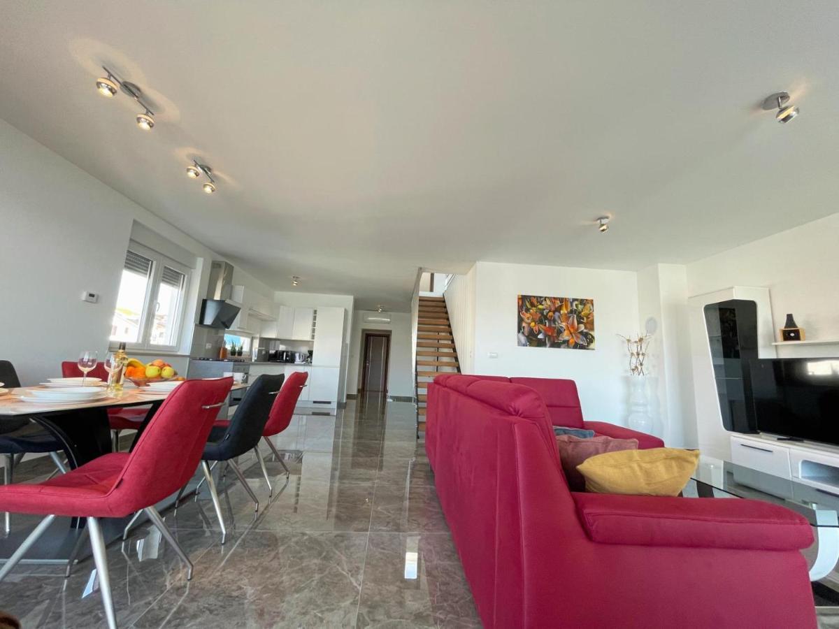 Seascape Deluxe Residence Pjescana Uvala Ngoại thất bức ảnh