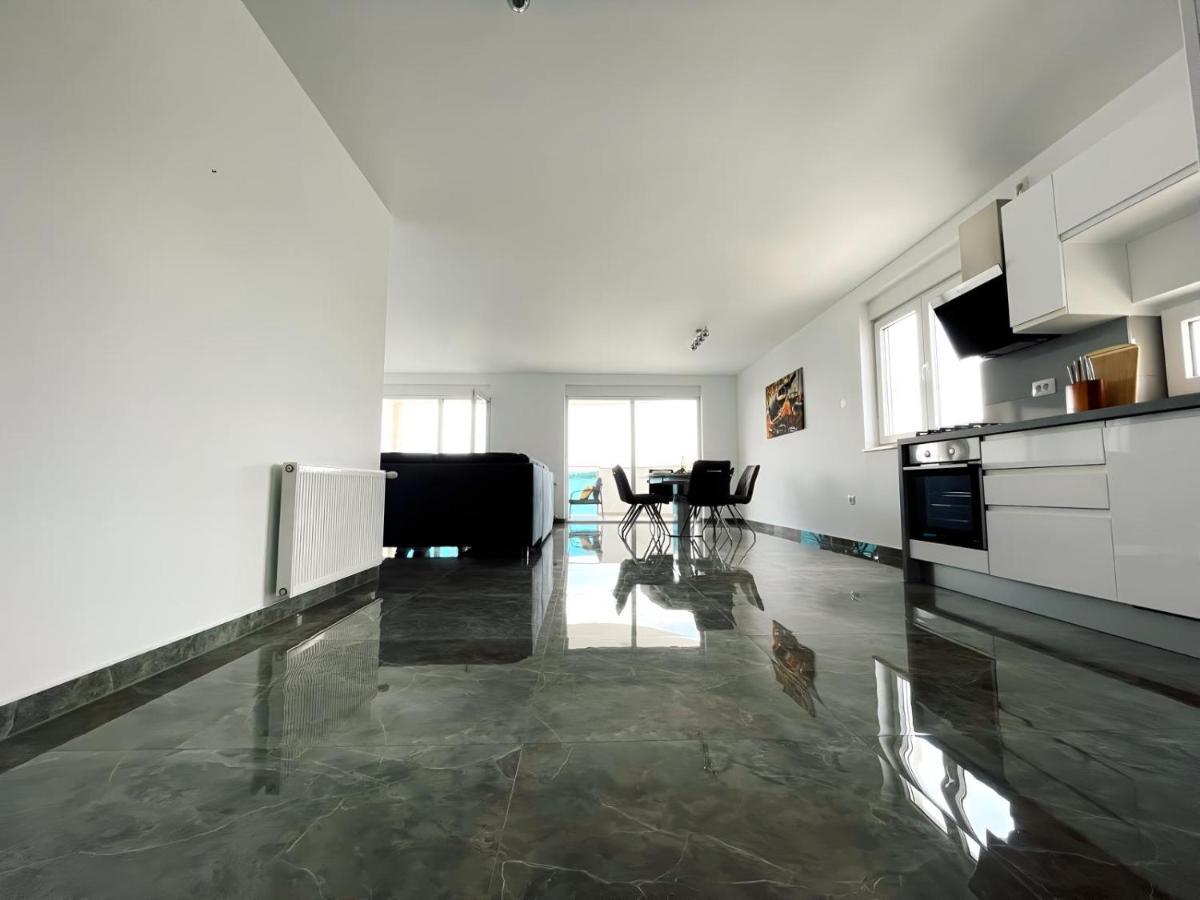 Seascape Deluxe Residence Pjescana Uvala Ngoại thất bức ảnh